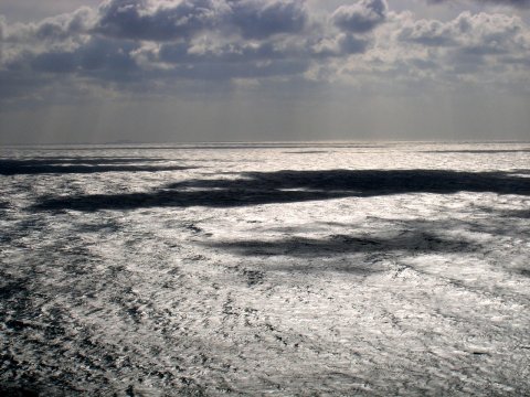 ある日の空12　　「春嵐譜」